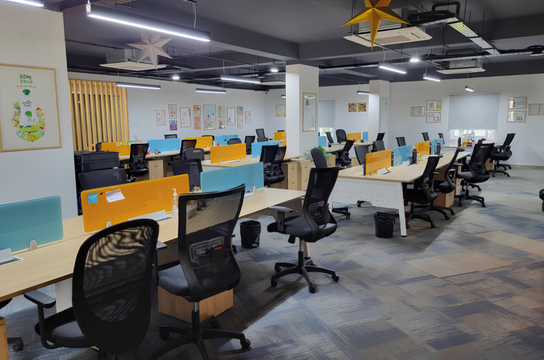 Dedicated desk at Unispace coworking