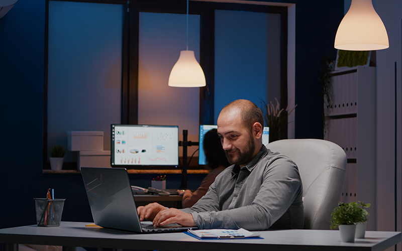 Night Shift Workspace at Unispace